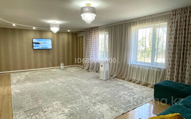 3-комнатный дом помесячно, 130 м², 10 сот., Подгорная