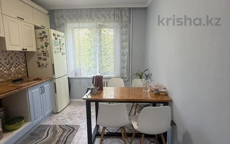 2-бөлмелі пәтер · 45 м² · 2/9 қабат, Каржаубайулы 259, бағасы: 18.5 млн ₸ в Семее — фото 2