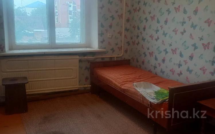 2-бөлмелі пәтер · 40 м² · 2/9 қабат, Курмангазы 111 — Курмангазы, бағасы: 7 млн ₸ в Уральске — фото 7