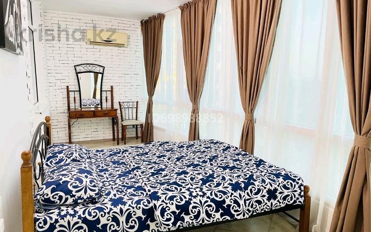 1-комнатная квартира · 70 м² · 20/25 этаж, мкр 11, 11 ш/а. за 15 000 〒 в Актобе — фото 11