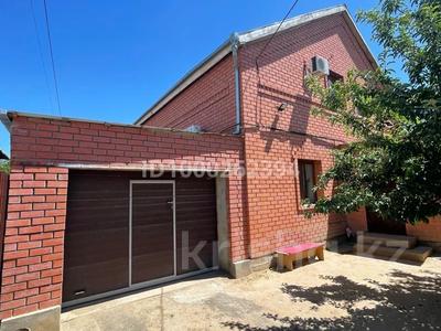 Продажа домов и дачи в Атырауской обл.: Отдельный дом · 5 комнат · 195 м² · 10 сот., Демеу Таубаев 29 за 36 млн 〒 Отдельный дом · 5 комнат · 195 м² · 10 сот., Демеу Таубаев 29 за 36 млн 〒 в Кульсары