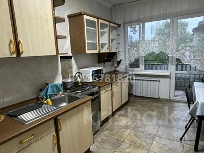 2-комнатная квартира, 52 м², 5/5 этаж помесячно, Ураза Исаева 92 за 270 000 〒 в Алматы, Алмалинский р-н