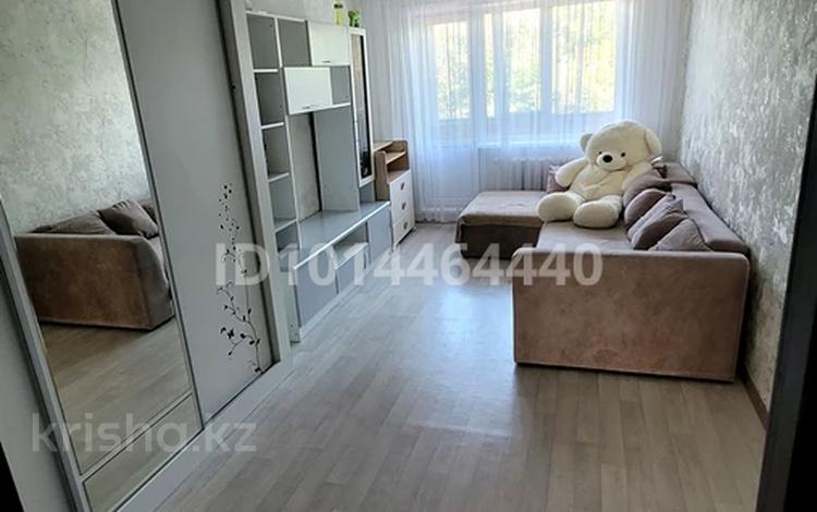 2-бөлмелі пәтер · 48 м² · 3/5 қабат, Абая 56/3, бағасы: 11 млн ₸ в Темиртау — фото 2