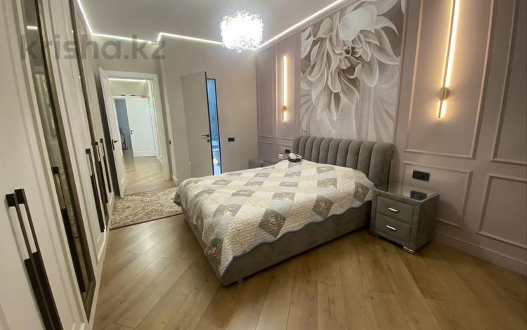 3-комнатная квартира · 101 м² · 5/12 этаж, Е-899 1/1 за 105 млн ₸ в Астане, Есильский р-н — фото 2