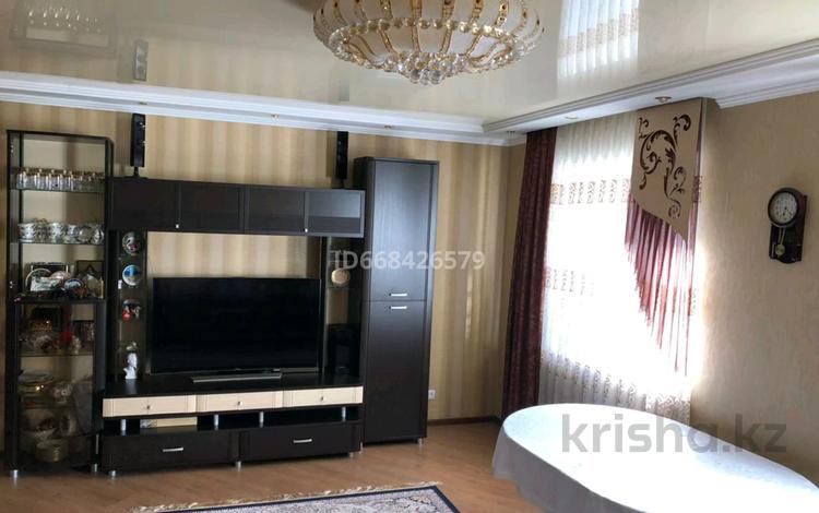 4-комнатная квартира · 105 м² · 4/9 этаж, улица Ткачёва 17/1 за 60 млн ₸ в Павлодаре — фото 2