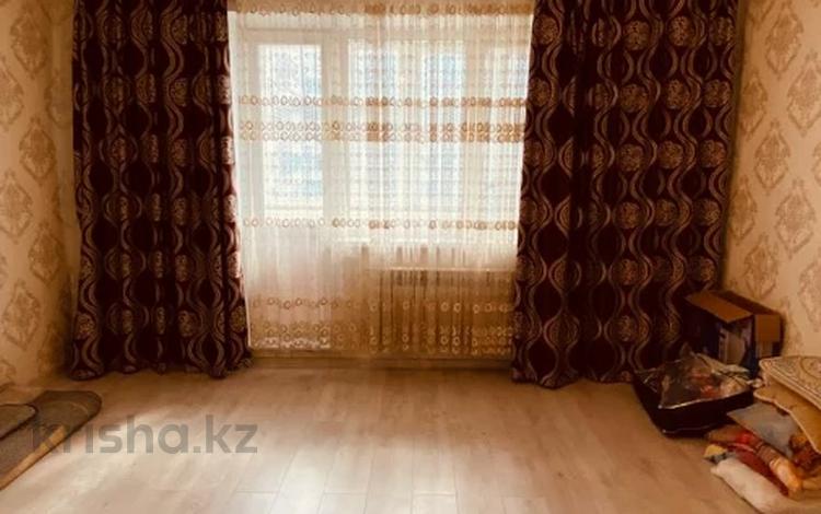 3-комнатная квартира · 70 м² · 4/10 этаж, Майкудук, мкр Голубые пруды за 24 млн ₸ в Караганде, Алихана Бокейханова р-н — фото 11