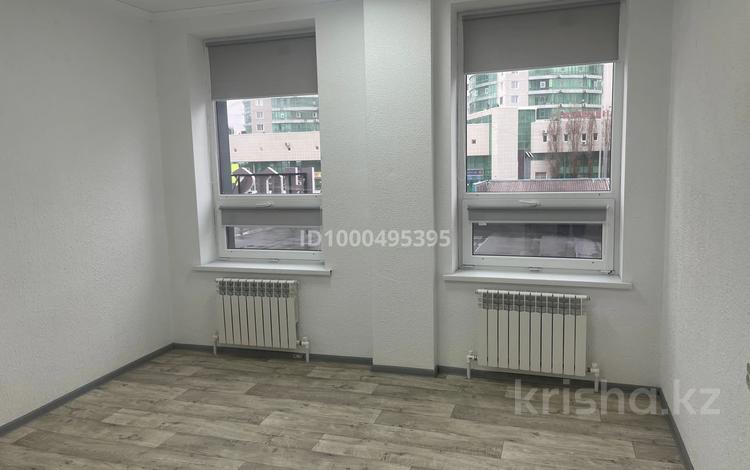 Свободное назначение, офисы, салоны красоты, образование, развлечения, студии · 20 м² за 200 000 〒 в Актобе, мкр 12 — фото 2