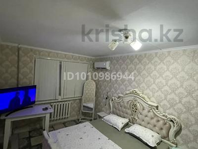 1-комнатная квартира · 34 м² · 1/5 этаж, Бектурганова 13 — Универсам за 2 000 ₸ в 