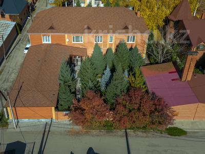 Отдельный дом · 16 комнат · 700 м² · 12 сот., Шмакова 3Б — Меновное за 275 млн 〒 в Усть-Каменогорске