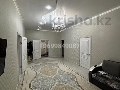 Продажа домов и дачи в Атырауской обл.: Отдельный дом · 8 комнат · 360 м² · 10 сот., мкр Оркен, 27 37 за 50 млн 〒 Отдельный дом · 8 комнат · 360 м² · 10 сот., мкр Оркен, 27 37 за 50 млн 〒 в Атырау