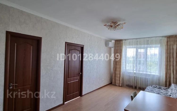 2-бөлмелі пәтер · 67 м² · 4/10 қабат, Иманбаевой 3, бағасы: 220 000 ₸ в Астане, р-н Байконур — фото 2