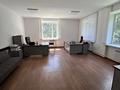 Свободное назначение, офисы, магазины и бутики, кабинеты и рабочие места · 412 м² за 750 000 〒 в Усть-Каменогорске — фото 2