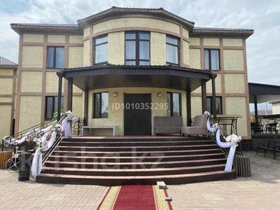 Жеке үй · 7 бөлме · 500 м², Кенесары 44 — С. Жибек жолы, бағасы: 120 000 ₸ в Астане