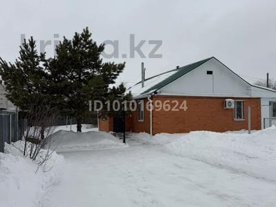 Жеке үй · 3 бөлме · 91.7 м² · 8 сот., Баумана 14/8, бағасы: 45 млн 〒 в Костанае