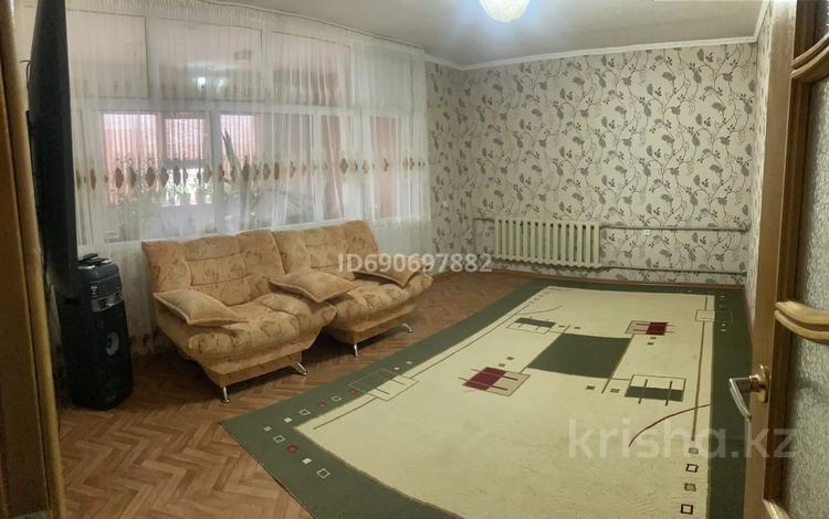 3-комнатная квартира, 71.5 м², 4/4 этаж, Көктем 12