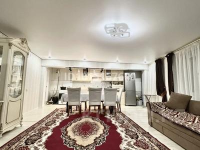 4-комнатная квартира · 135 м² · 5/5 этаж, Әйтеке би 27 — Площодь маңында за 17.3 млн ₸ в 