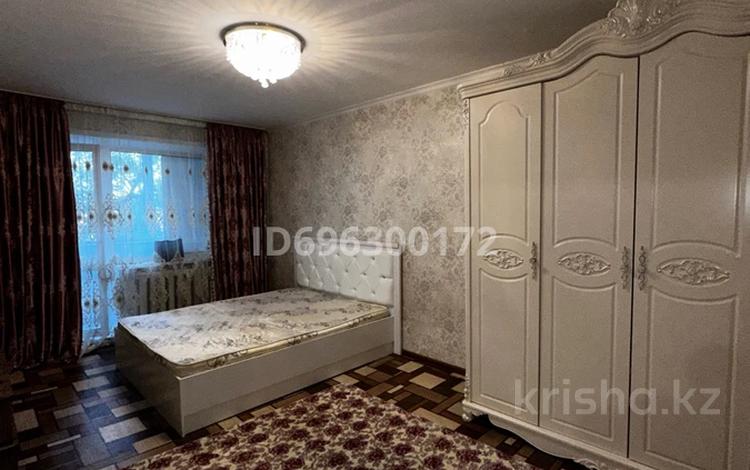 1-комнатная квартира · 36 м² · 4/5 этаж, мкр Юго-Восток, 29й микрорайон — Карбышева 3 за 150 000 ₸ в Караганде, Казыбек би р-н — фото 2