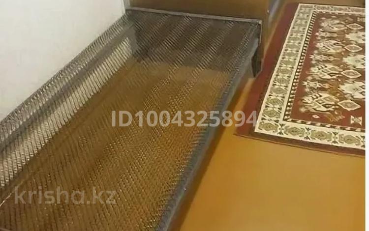 1 бөлме · 13 м², Серикбаев 1/1, бағасы: 115 000 ₸ в Усть-Каменогорске — фото 2