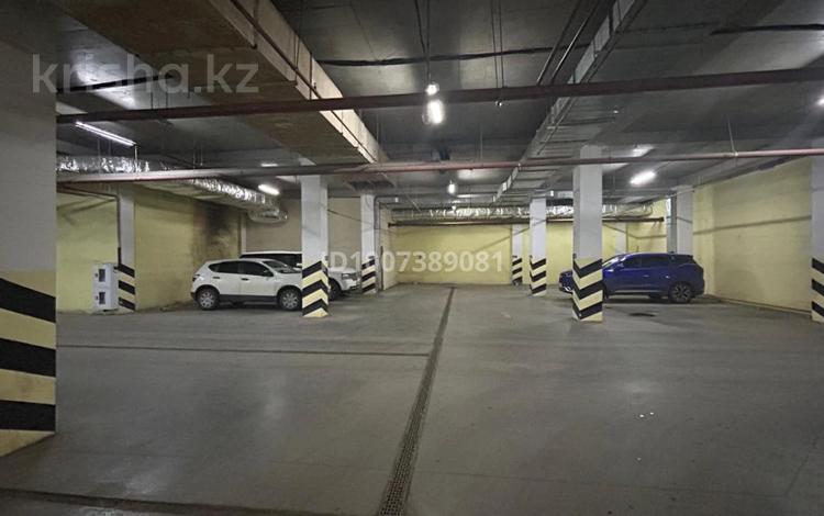 Паркинг · 185 м² · мкр Уркер, Кайыма Мухамедханова 17, бағасы: 13.5 млн 〒 в Астане, Нура р-н — фото 2