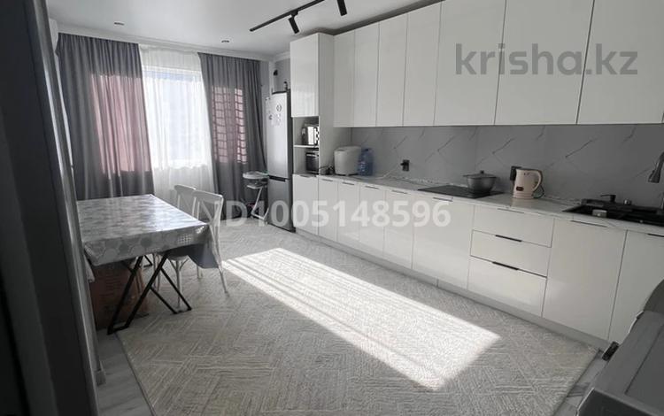 2-бөлмелі пәтер · 69.9 м² · 11/12 қабат, мкр Шымсити 50Б — Туркия и Алатау батыр, бағасы: 40 млн ₸ в Шымкенте, Абайский р-н — фото 2