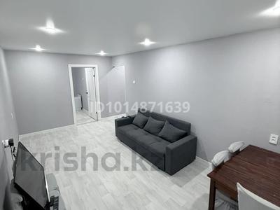 2-комнатная квартира · 45 м² · 2/5 этаж, мкр Юго-Восток, 28й микрорайон 25 за 250 000 ₸ в Караганде, Казыбек би р-н