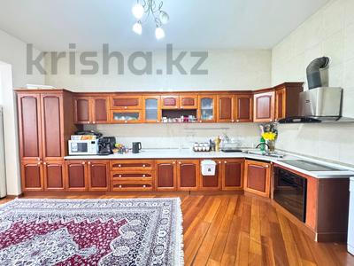 5-бөлмелі пәтер · 350 м² · 2/5 қабат, Омарова 21, бағасы: 800 000 ₸ в Алматы, Медеуский р-н