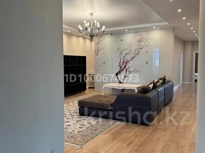 Аренда квартир в Алматы: 4-комнатная квартира · 135 м² · 13/13 этаж, Навои 74 — Навои выше Джандосова за 680 000 〒 4-комнатная квартира · 135 м² · 13/13 этаж, Навои 74 — Навои выше Джандосова за 680 000 〒 в Алматы, Ауэзовский р-н