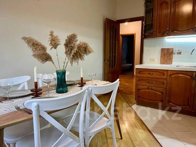 4-комнатная квартира · 85 м² · 4/5 этаж, Мкр Самал-1 за 105 млн 〒 в Алматы, Медеуский р-н