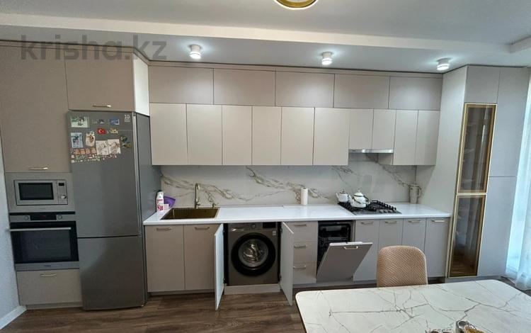 3-комнатная квартира · 95 м² · 4/5 этаж, мкр. Алтын орда, саздинское лесничество за 42 млн ₸ в Актобе — фото 2