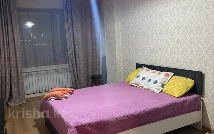1-комнатная квартира · 40 м² · 8/12 этаж, Просп. Жибек Жолы 131 за 12 000 ₸ в Алматы, Алмалинский р-н — фото 2