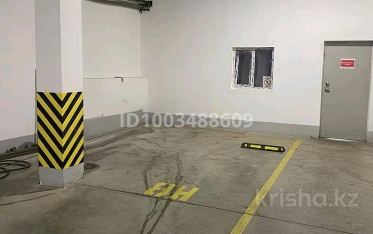 Паркинг · 13.5 м² · Керей и Жанибек хандар 42/1 за 25 000 ₸ в Астане, Есильский р-н — фото 2