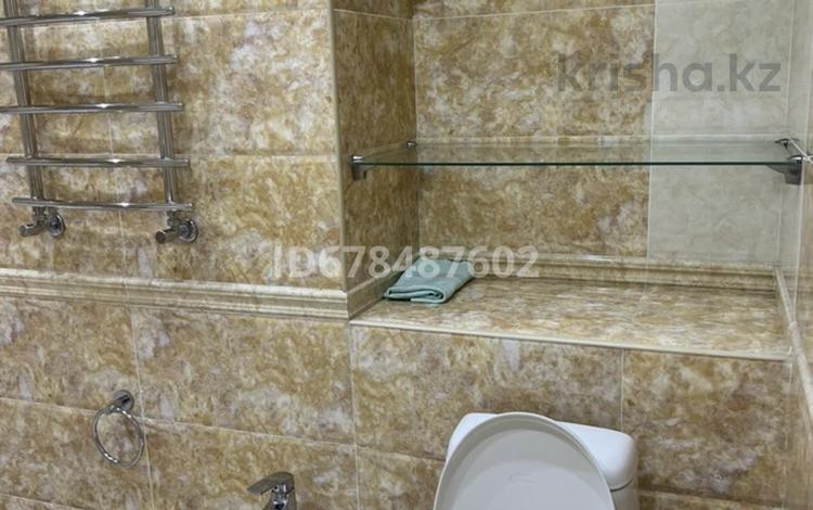 2-бөлмелі пәтер · 85 м² · 8/21 қабат, Әл-Фараби21/9 675, бағасы: 500 000 ₸ в Алматы, Ауэзовский р-н — фото 2