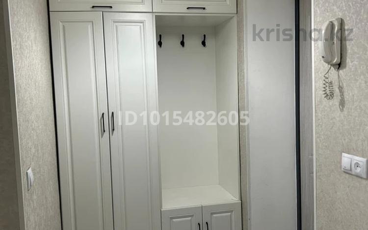 1-бөлмелі пәтер · 35 м² · 3/4 қабат, улица аль фараби 10, бағасы: 13 000 ₸ в Шымкенте, Аль-Фарабийский р-н — фото 2