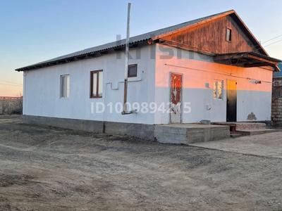 Жеке үй · 4 бөлме · 150 м² · 14 жүзд., Салыка набиева 68 — Пост. рыбохраны на берегу, бағасы: 17 млн ₸ в Дамбе