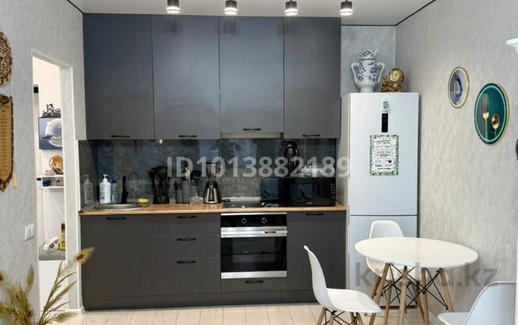 2-бөлмелі пәтер · 47 м² · 8/12 қабат, Нажмиденова 15, бағасы: 32 млн ₸ в Астане, Сарайшык р-н — фото 2