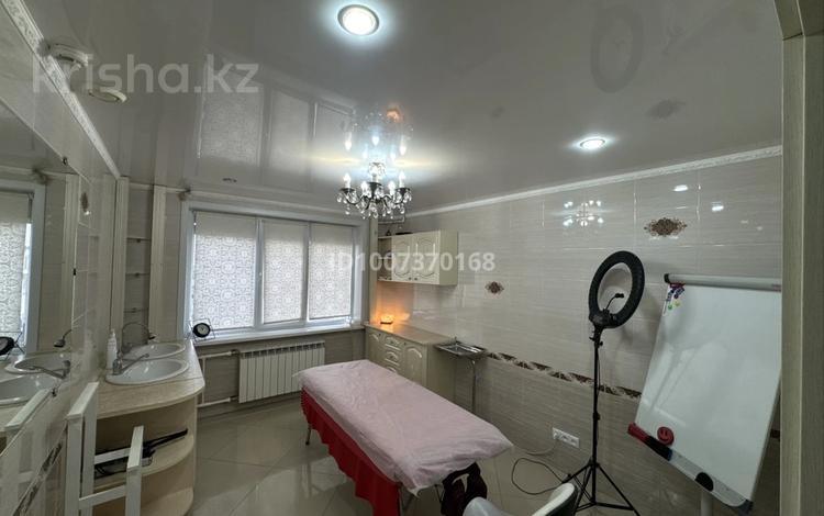 Салоны красоты · 100 м² за 40 000 ₸ в Петропавловске — фото 4