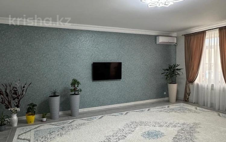 8-комнатная квартира · 365 м² · 2/4 этаж, мкр. Алтын орда, Мангилик ел за 90 млн ₸ в Актобе — фото 7