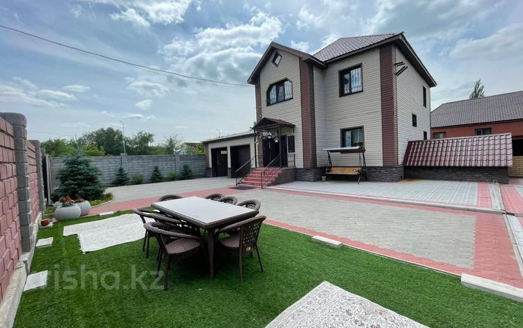 Отдельный дом · 10 комнат · 387 м² · 14 сот., Баян батыра 97 за 105 млн 〒 в Павлодаре — фото 2