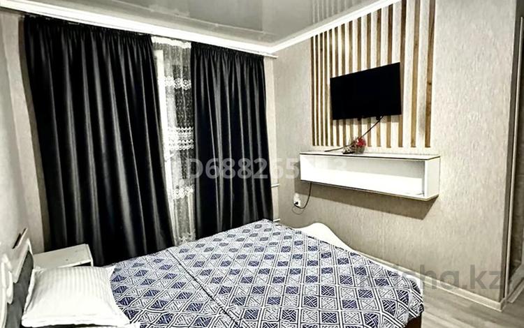 1-комнатная квартира, 30 м², 3/4 этаж по часам, Желтоксан 71 за 1 500 〒 в Таразе — фото 2