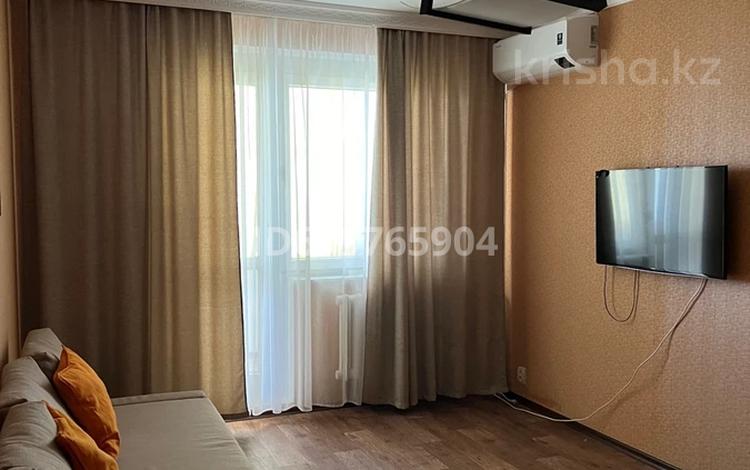 2-бөлмелі пәтер · 50 м² · 5/9 қабат, 10 микрорайон 4 дом, бағасы: 170 000 ₸ в Аксае — фото 2