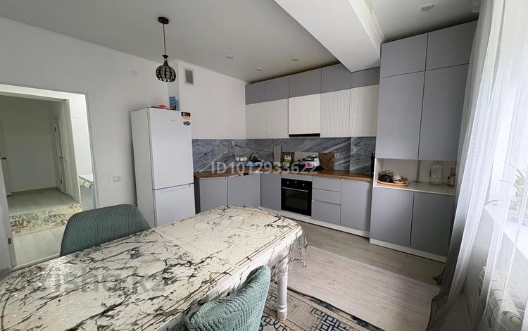2-бөлмелі пәтер · 92 м² · 5/5 қабат, мкр. Алтын орда, Алтын орда ш/а. 16А, бағасы: 26 млн ₸ в Актобе — фото 2