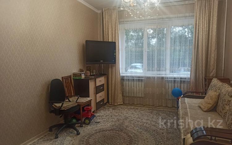 1-комнатная квартира, 40 м², 1/5 этаж, мкр Айнабулак-1