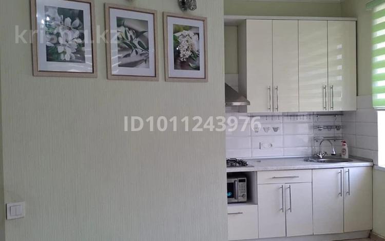 2-бөлмелі пәтер · 55 м² · 2/5 қабат, Аскарова 9 — Аскарова угол проспект Республики, бағасы: 30 млн ₸ в Шымкенте, Аль-Фарабийский р-н — фото 2