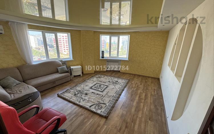 2-комнатная квартира · 60 м² · 6/9 этаж, мкр Кунаева 58 — Толе би за 180 000 ₸ в Уральске — фото 2