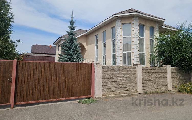 Дом · 6 комнат · 300 м², мкр Городской Аэропорт 182 за 120 000 ₸ в Караганде, Казыбек би р-н — фото 11