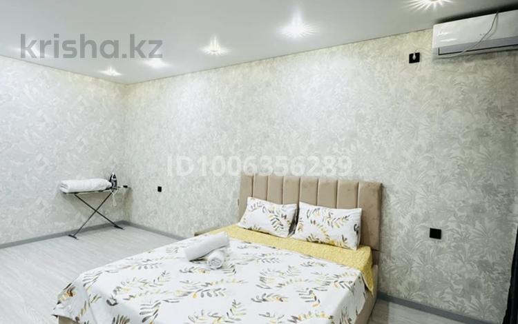 1-комнатная квартира · 47 м² · 2/5 этаж, мкр. Зачаганск пгт, Мурата Монкеулы 79 — Возле Алтындар, Спортивный комплекс ЖЕКПЕ-Жек, ЗКАТУ им. Жангирхана . за 14 000 〒 в Уральске — фото 2