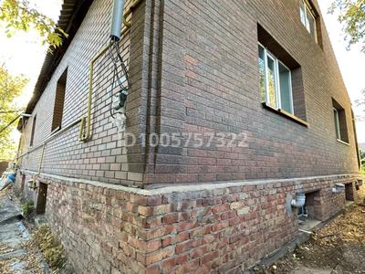 Отдельный дом · 9 комнат · 342 м² · 9 сот., мкр Михайловка , Бадина 141 за 76 млн 〒 в Караганде, Казыбек би р-н