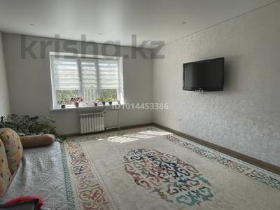 2-бөлмелі пәтер · 75 м² · 4/9 қабат, Ружейникова 14, бағасы: 33 млн ₸ в Уральске