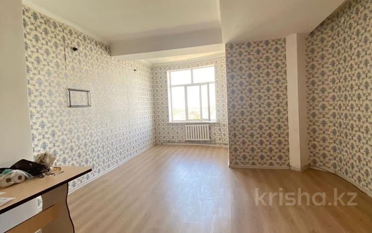 3-комнатная квартира · 85.4 м² · 7/7 этаж, Атшабар за 23 млн ₸ в Таразе — фото 2