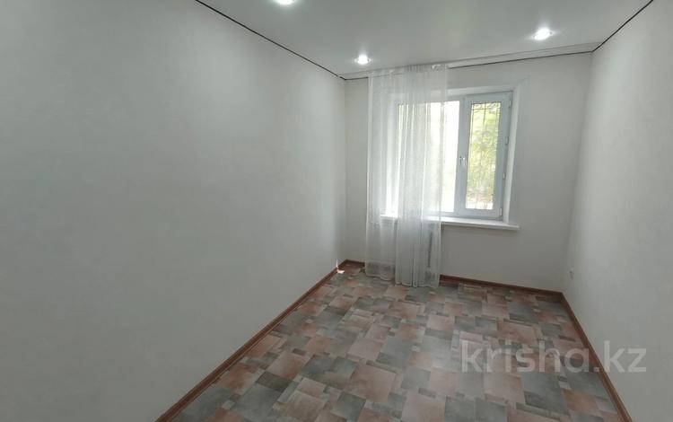 4-комнатная квартира · 63 м² · 2/5 этаж, мкр Юго-Восток, Гапеева — Рыскулова, Дарын за 25 млн ₸ в Караганде, Казыбек би р-н — фото 3